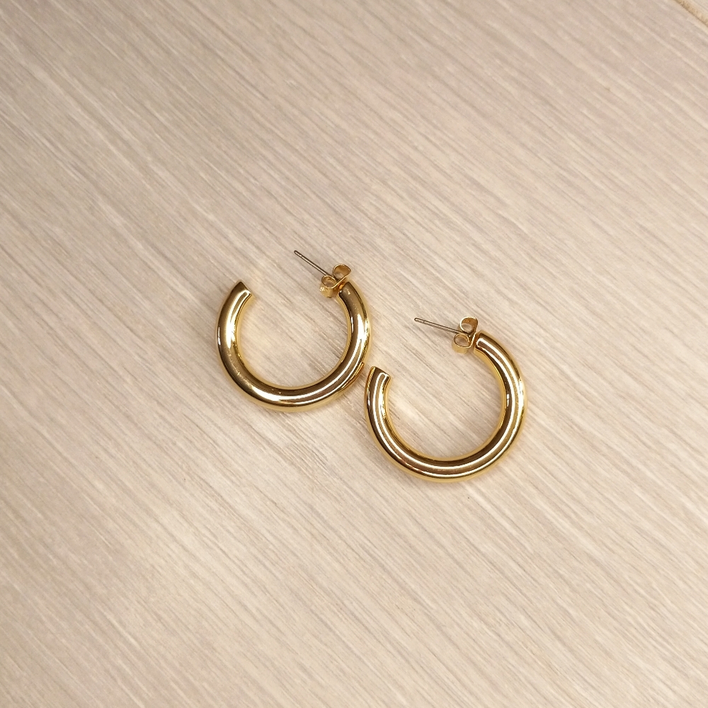a new day Thick Pipe Hoop Earrings EUC - Picture 3 of 4